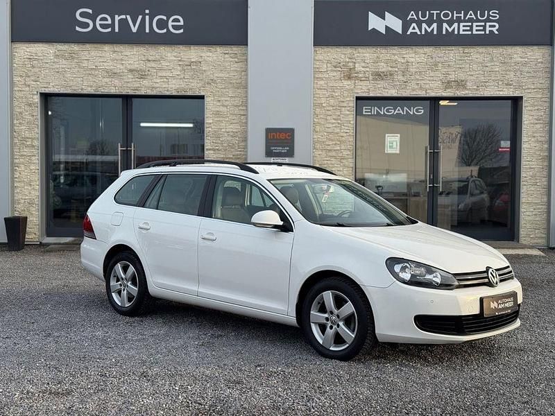 Weiß Gebraucht 2012 VW Golf VI Comfortline Kleinwagen | 9.499 € (Teuer) - Bild 1/4