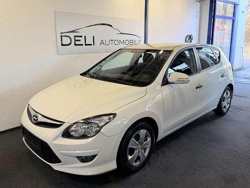 Gebraucht Hyundai i30 Edition+ 109 PS (80 kW) 2012 Weiß Limousine