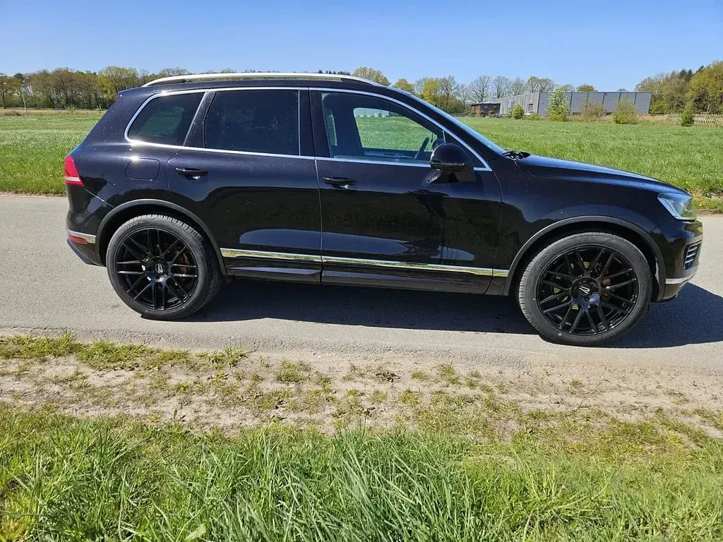 Gebraucht VW Touareg R-line 262 PS (192 kW) 2016 Schwarz SUV