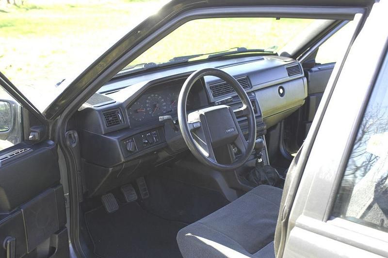 Gebraucht Volvo 945 131 PS (96 kW) 1991 Grau Kombi