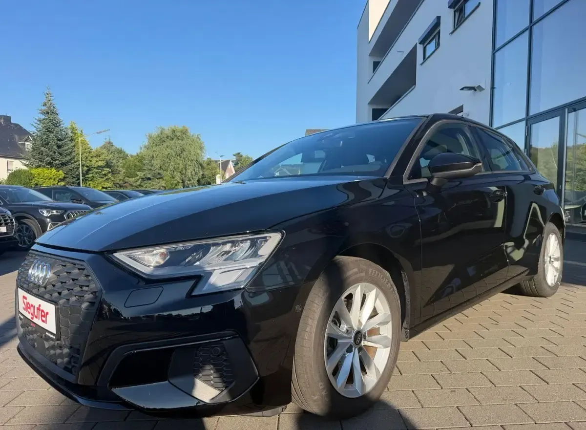 Gebraucht Audi A3 Business 150 PS (110 kW) 2023 Schwarz Limousine