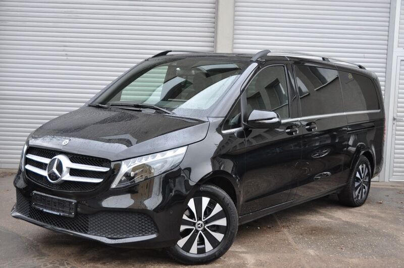 Obsidianschwarz metallic Gebraucht 2022 Mercedes V300 Avantgarde Van / Kleinbus | 55.790 € (Guter Preis) - Bild 1/4