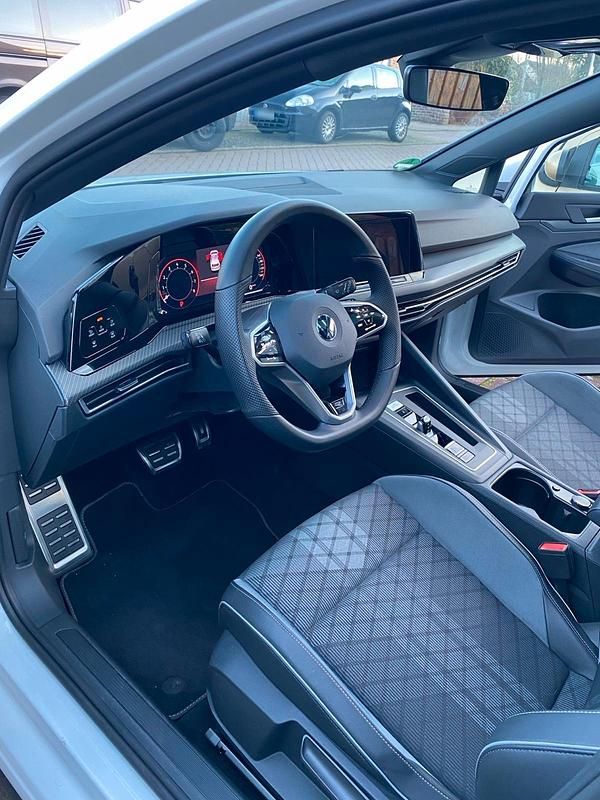Gebraucht VW Golf VIII R-line 150 PS (110 kW) 2022 Weiß Limousine