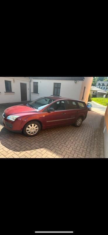 Rot Gebraucht 2005 Ford Focus Kombi | 1.300 € - Bild 1/4