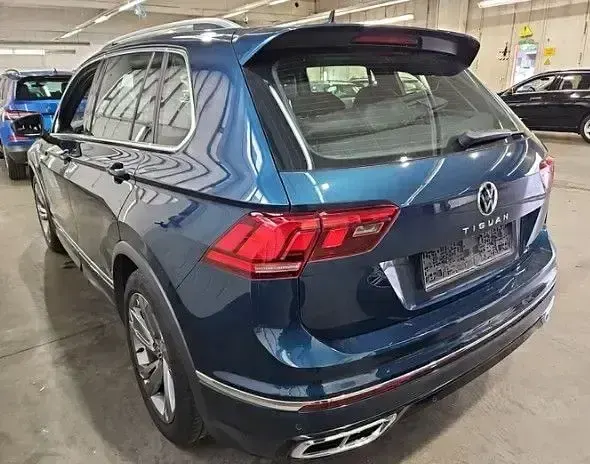 Gebraucht VW Tiguan R-line 243 PS (178 kW) 2021 Blau SUV