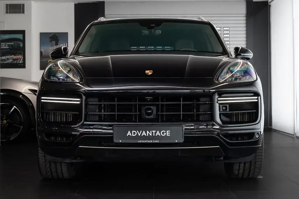 Gebraucht Porsche Cayenne Turbo 549 PS (403 kW) 2018 Schwarz SUV
