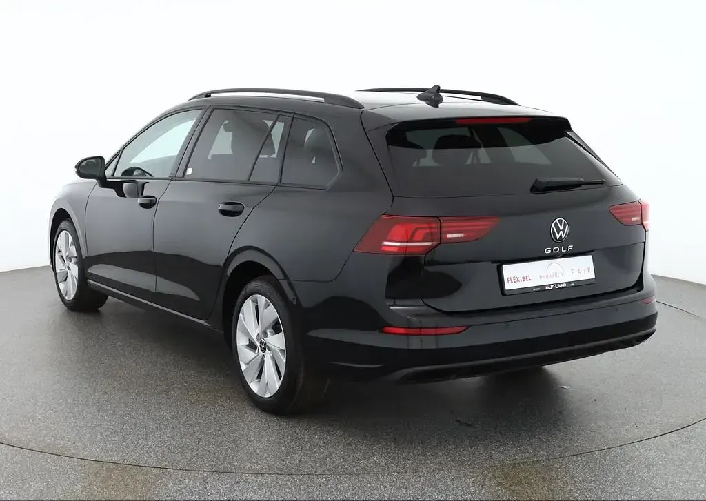 Neu VW Golf VIII 116 PS (85 kW) 2026 Schwarz Kombi