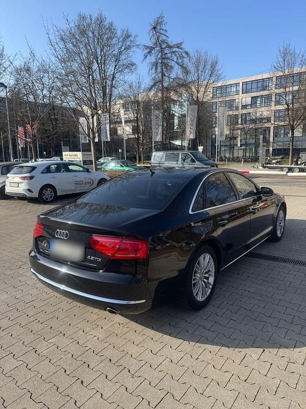 Gebraucht Audi A8 Ambiente 351 PS (258 kW) 2009 Schwarz Limousine