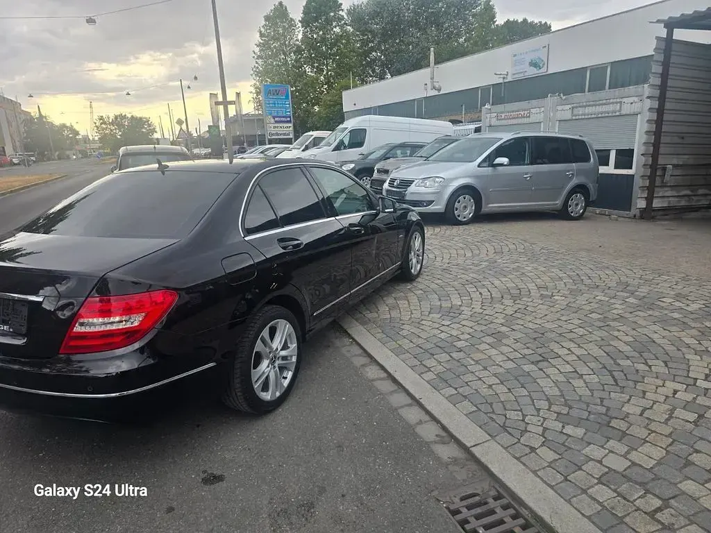 Gebraucht Mercedes C180 156 PS (114 kW) 2011 Schwarz Limousine
