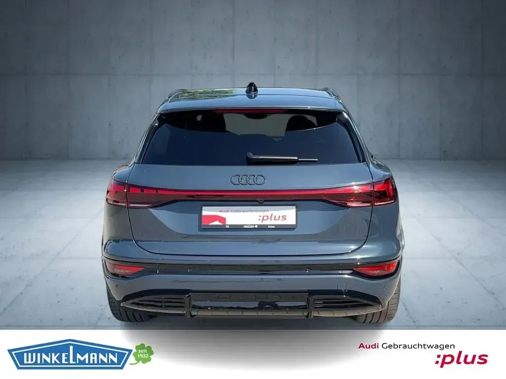 Gebraucht Audi Q6 e-tron S-Line 185 kW (252 PS) 2025 Blau SUV