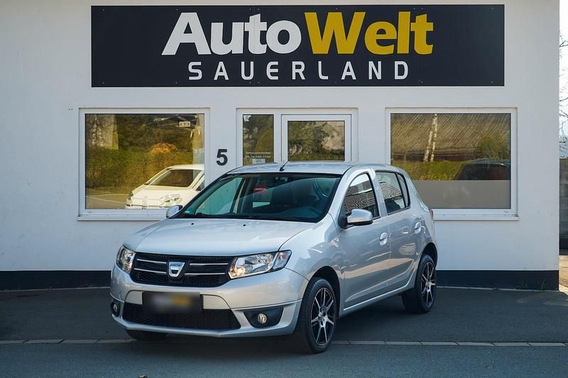 Gebraucht Dacia Sandero 90 PS (66 kW) 2013 Silber Kleinwagen
