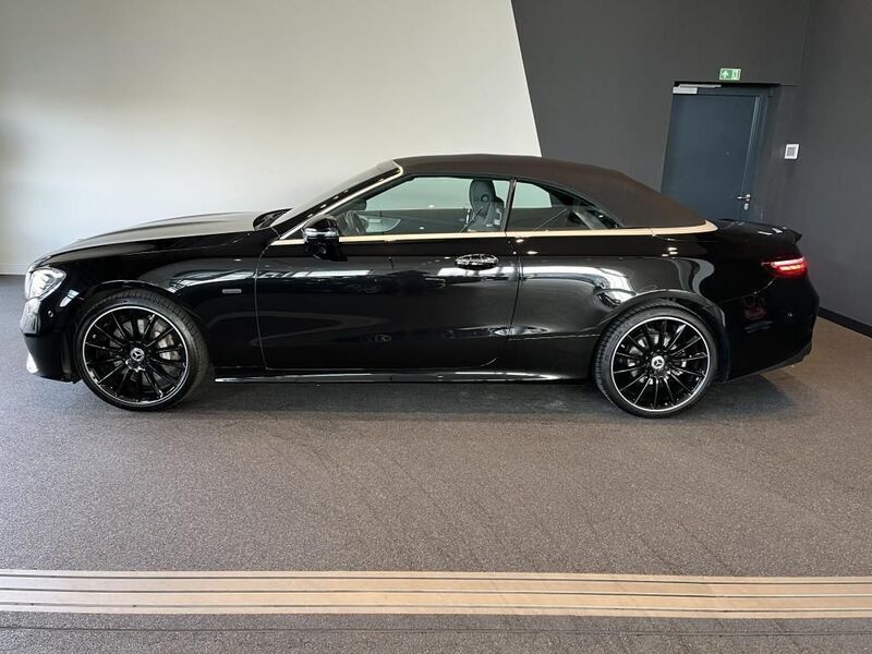 Gebraucht Mercedes E300 AMG 258 PS (189 kW) 2024 Metalliclack obsidianschwarz Cabrio