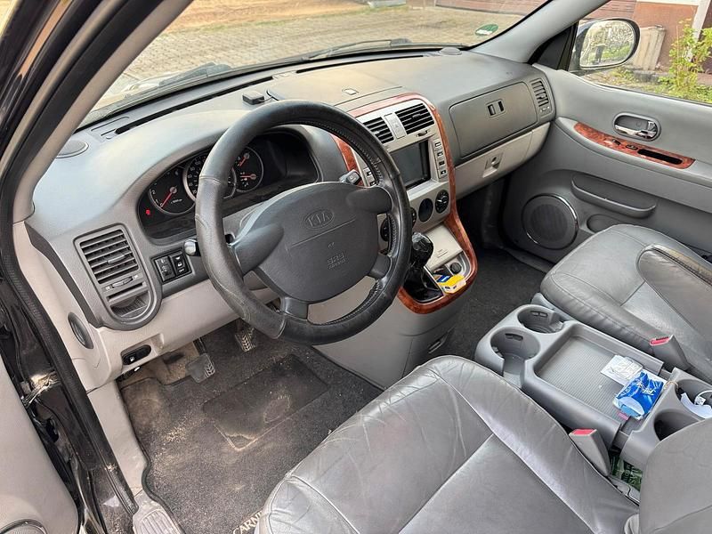 Gebraucht Kia Carnival 144 PS (105 kW) 2006 Schwarz Van / Kleinbus