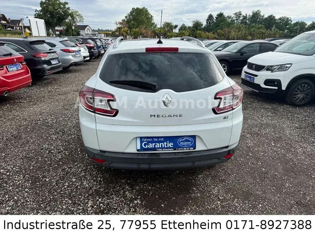 Gebraucht Renault Mégane Bose Edition 110 PS (80 kW) 2014 Weiß Limousine