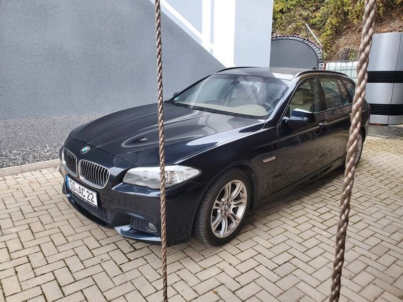 Schwarz Gebraucht 2013 BMW 530 Performance Kombi | 9.100 € (Etwas zu teuer) - Bild 1/4