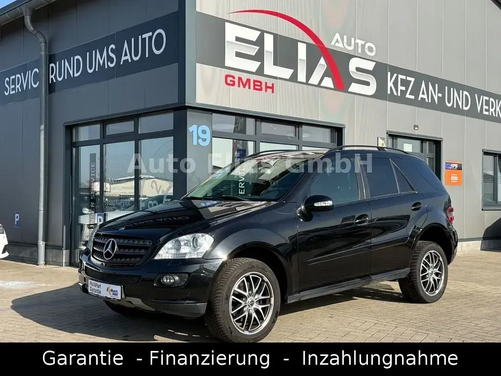 Gebraucht Mercedes ML320 224 PS (164 kW) 2008 Schwarz SUV
