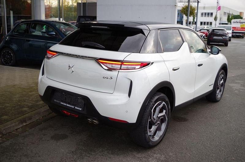 Gebraucht DS Automobiles DS3 131 PS (96 kW) 2019 Farbe weiss perle perlmutt/typ aussenver (metallic) SUV