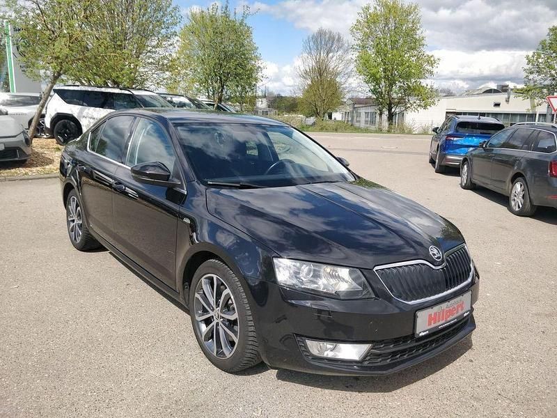 Gebraucht Skoda Octavia 179 PS (131 kW) 2015 Schwarzmagic perleffekt (metallic) Kleinwagen