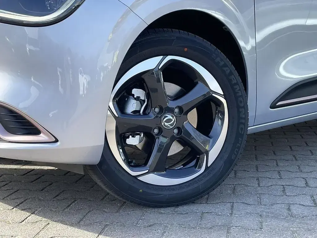Neu DongFeng Box 69 kW (95 PS) 2026 Silber Kleinwagen
