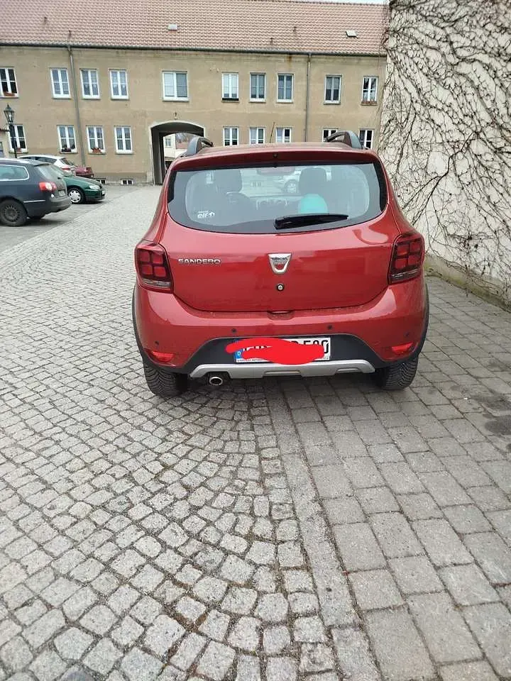 Gebraucht Dacia Sandero 95 PS (69 kW) 2019 Rot Limousine