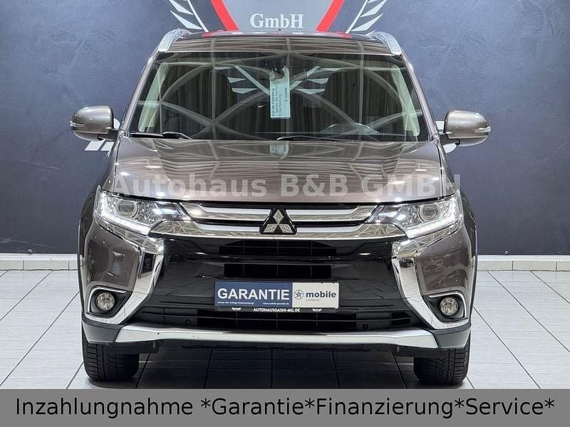 Gebraucht Mitsubishi Outlander Edition 150 PS (110 kW) 2018 Braun SUV