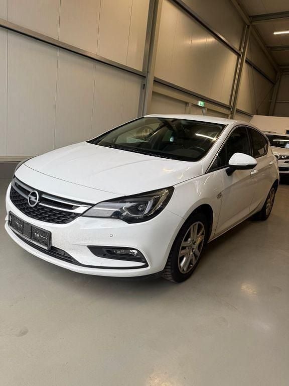 Gebraucht Opel Astra Innovation 200 PS (147 kW) 2016 Weiß Limousine