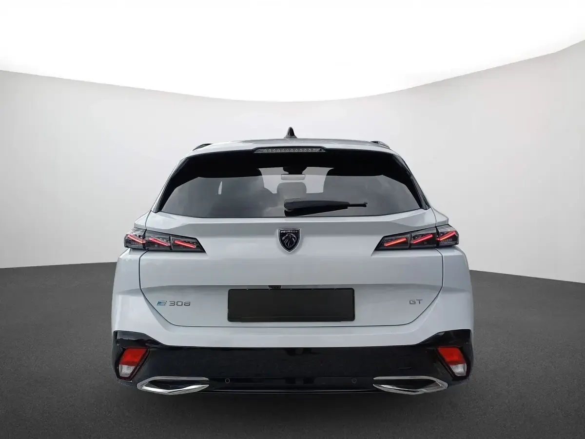 Gebraucht Peugeot e-308 SW GT 114 kW (156 PS) 2024 Weiß Kombi