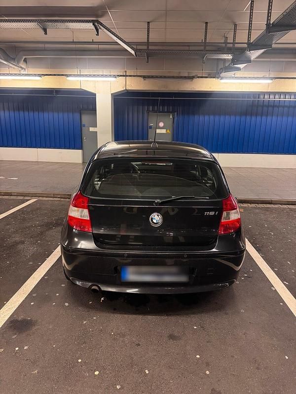 Gebraucht BMW 116 116 PS (85 kW) 2006 Schwarz Kleinwagen