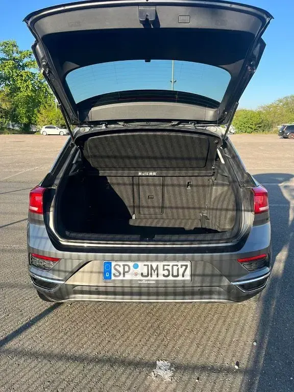 Second-hand VW T-Roc United 150 CP (110 kW) 2020 Gri SUV