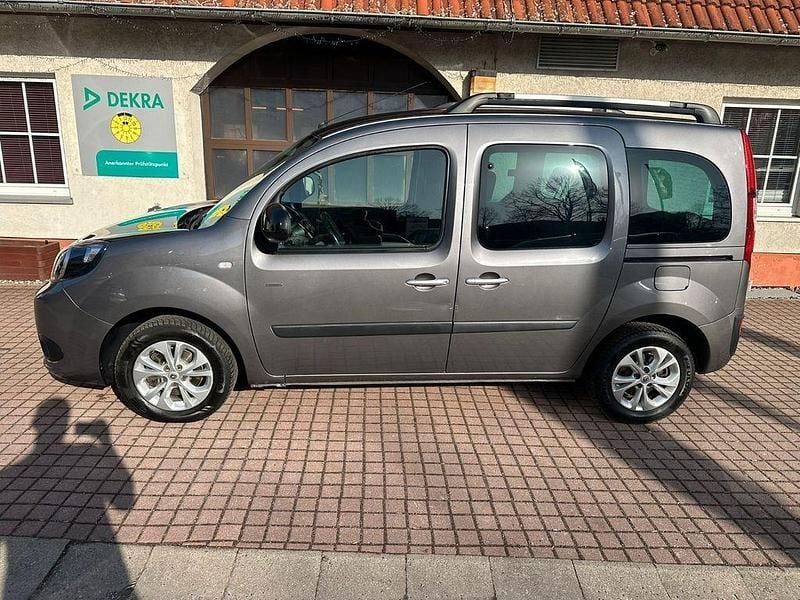 Gebraucht Renault Kangoo LIMITED 114 PS (83 kW) 2017 Grau Van / Kleinbus
