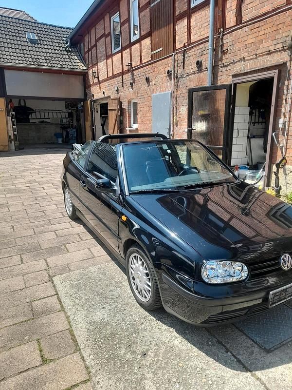 Gebraucht VW Golf Cabriolet 75 PS (55 kW) 1998 Schwarz Cabrio