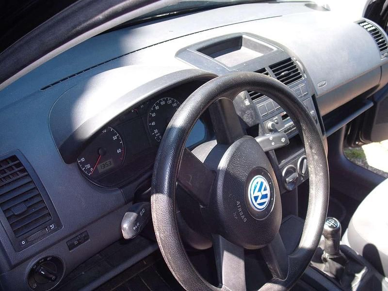 Gebraucht VW Polo 64 PS (47 kW) 2002 Schwarz Limousine