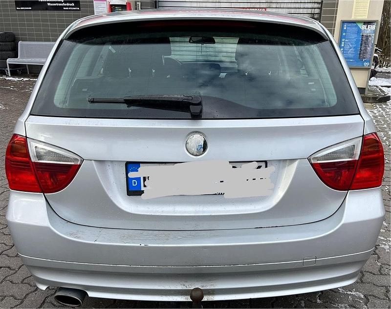 Gebraucht BMW 318 143 PS (105 kW) 2007 Silber Kombi