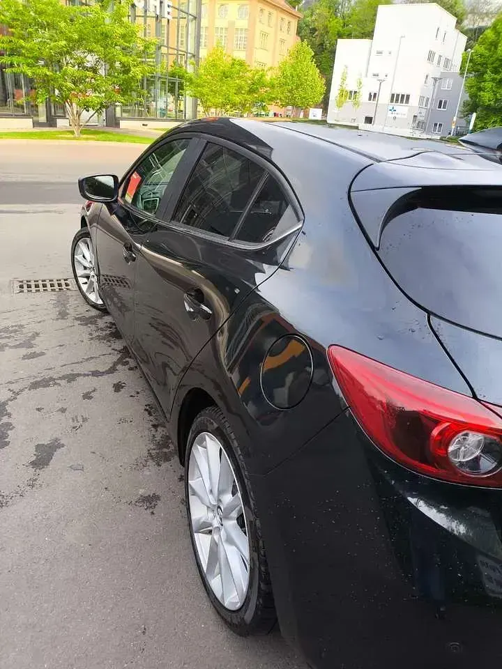 Gebraucht Mazda 3 120 PS (88 kW) 2018 Schwarz Limousine