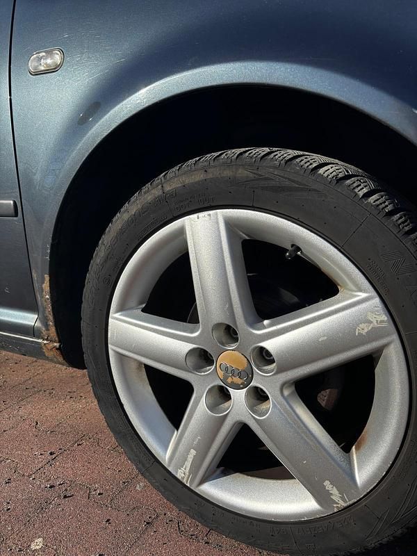 Gebraucht VW Golf IV 105 PS (77 kW) 2001 Grau Kleinwagen