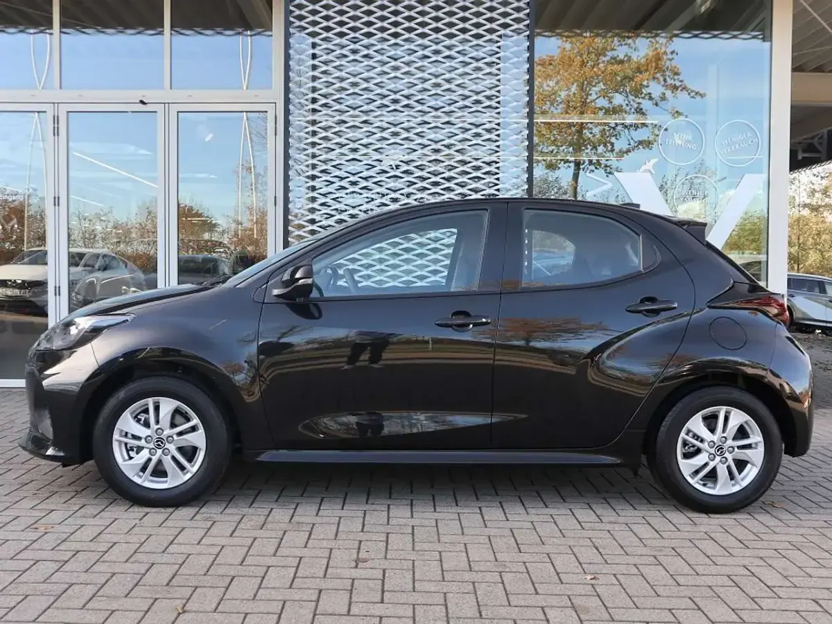Neu Mazda 2 Center-Line 116 PS (85 kW) 2026 Opera black Kleinwagen