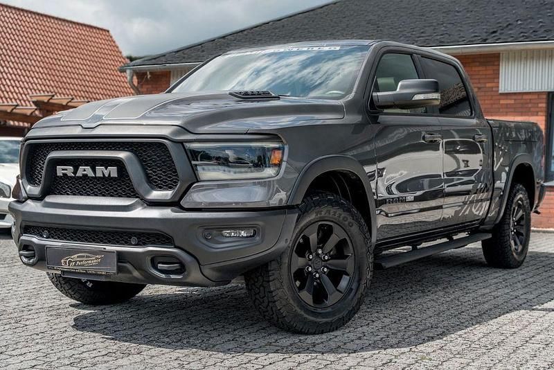 Grau Gebraucht 2019 Dodge Ram Abholung | 49.999 € (Fairer Preis) - Bild 1/4