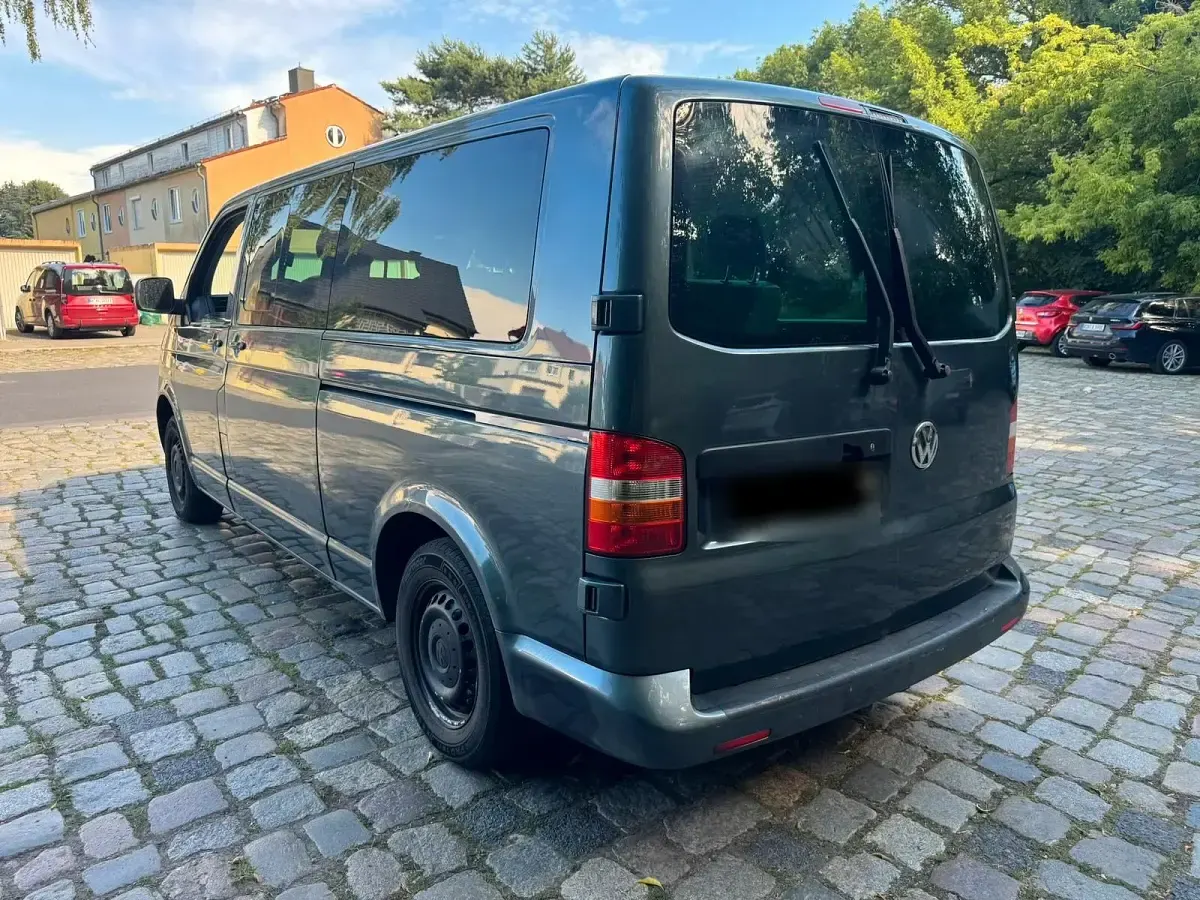 Gebraucht VW Caravelle 131 PS (96 kW) 2009 Grau Van
