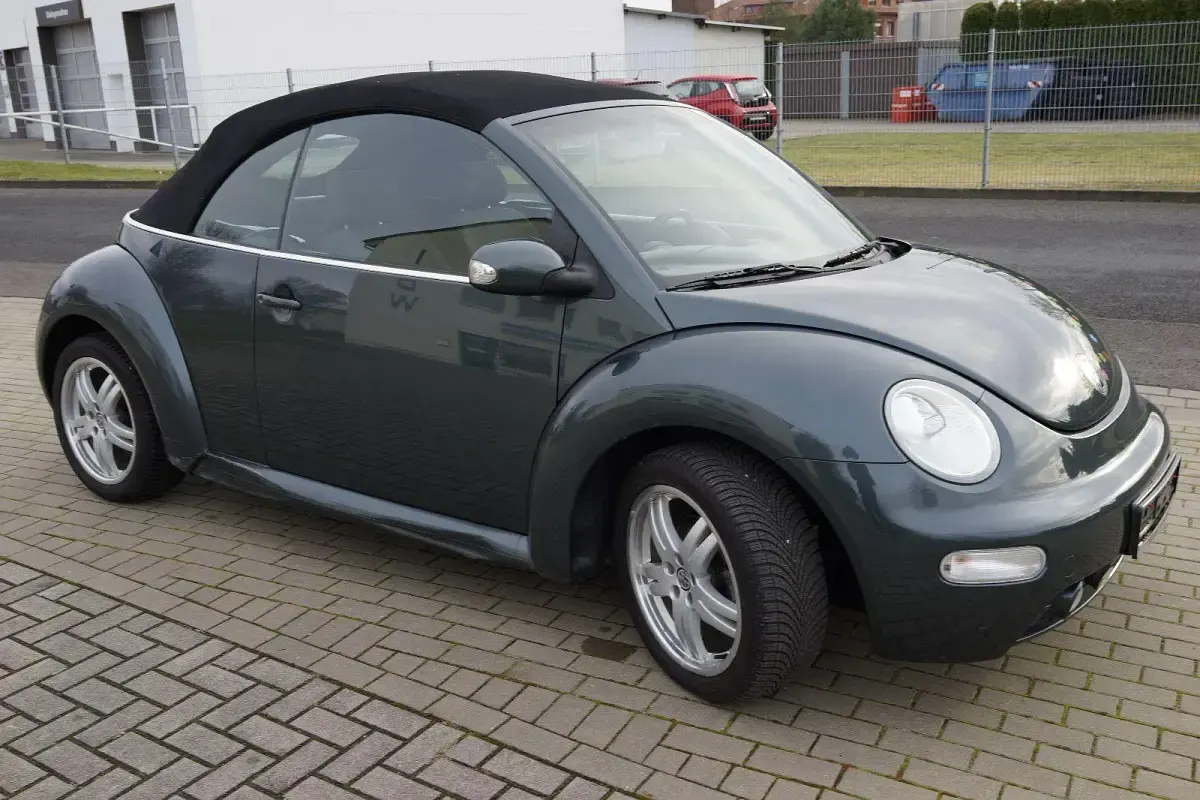 Gebraucht VW New Beetle Cabriolet 75 PS (55 kW) 2003 Grün Cabrio