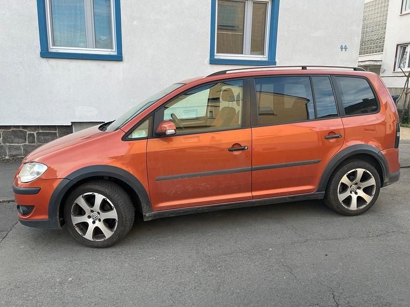 Gebraucht VW Touran Cross 140 PS (102 kW) 2007 Orange Van / Kleinbus