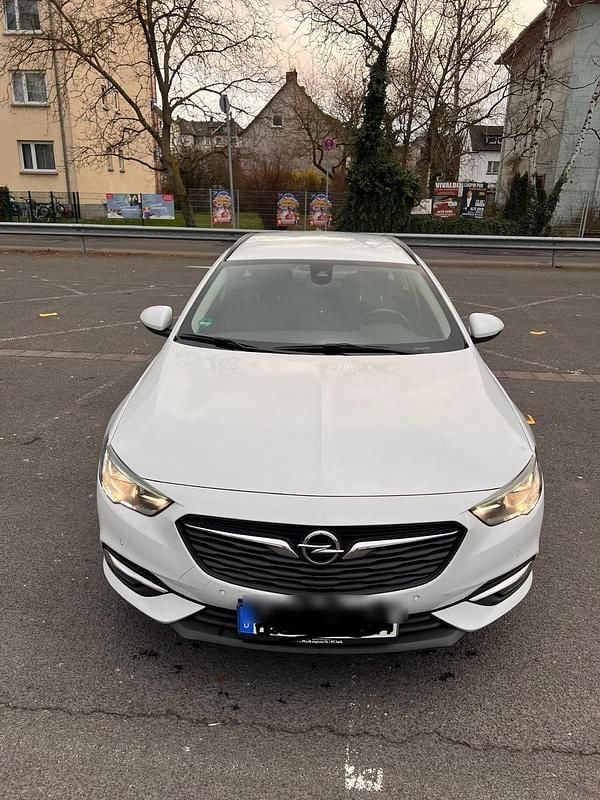 Weiß Gebraucht 2019 Opel Insignia Sport Kombi | 13.000 € (Etwas zu teuer) - Bild 1/4