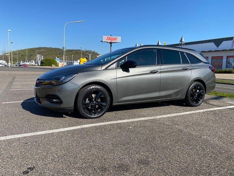 Grau Gebraucht 2020 Opel Astra GS Line Kombi | 14.900 € (Fairer Preis) - Bild 1/4