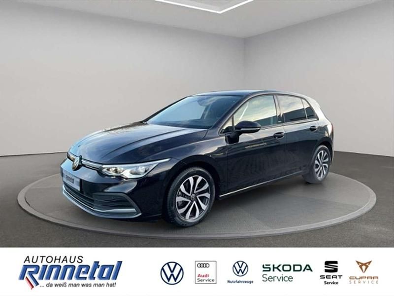 Gebraucht VW Golf VIII Active 150 PS (110 kW) 2022 Deep black perleffekt Limousine