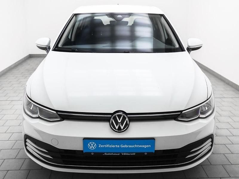 Gebraucht VW Golf VII Active 150 PS (110 kW) 2021 Weiss Kleinwagen