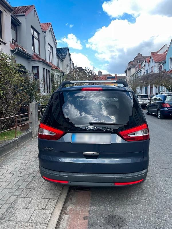 Gebraucht Ford Galaxy 136 PS (100 kW) 2011 Grau Van / Kleinbus