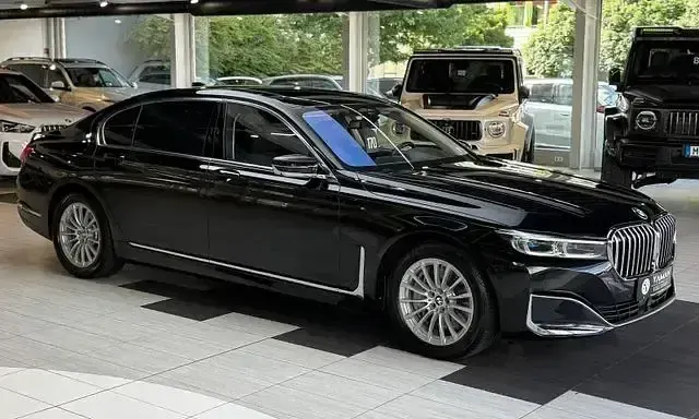 Gebraucht BMW 745L Performance 286 PS (210 kW) 2020 Schwarz Limousine