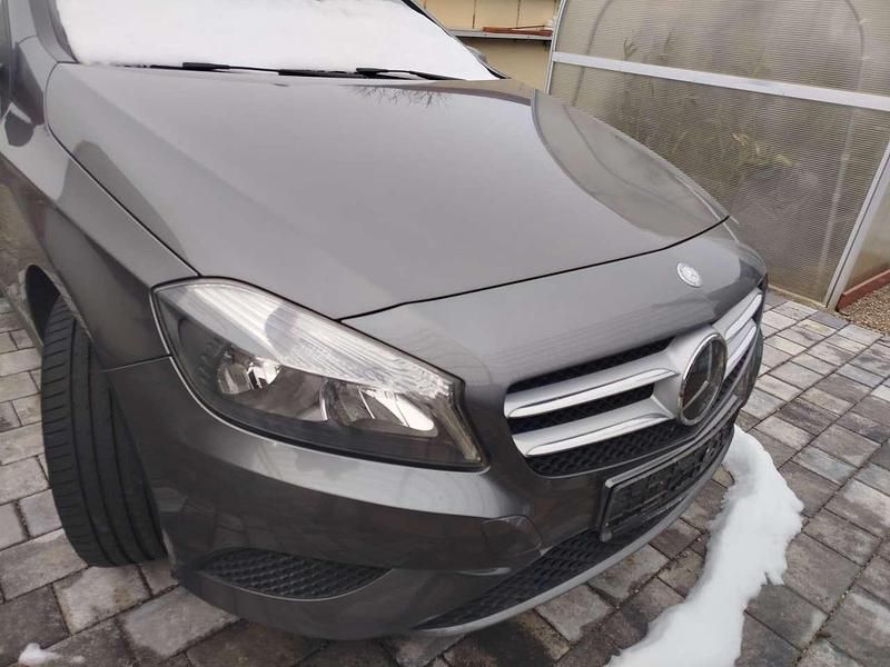 Gebraucht Mercedes A180 109 PS (80 kW) 2014 Grau Limousine