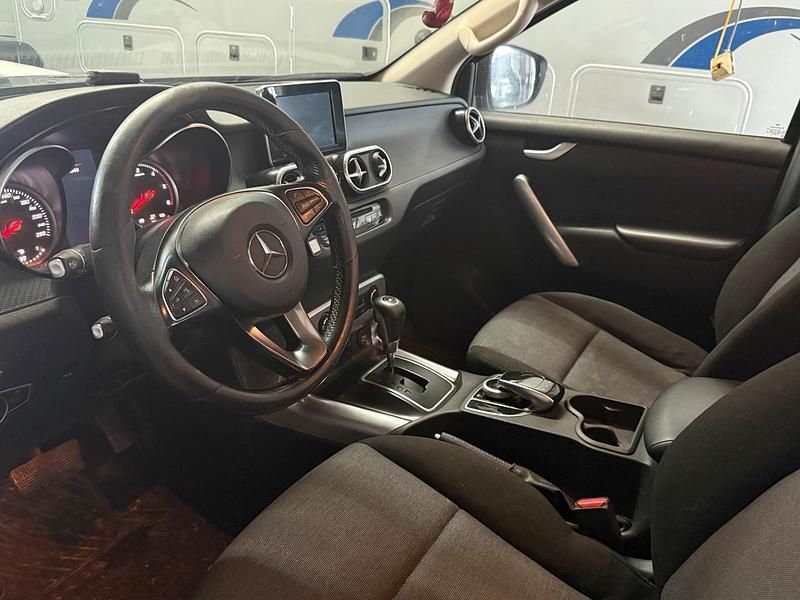 Gebraucht Mercedes X250 Progressive 190 PS (139 kW) 2018 Schwarz Abholung