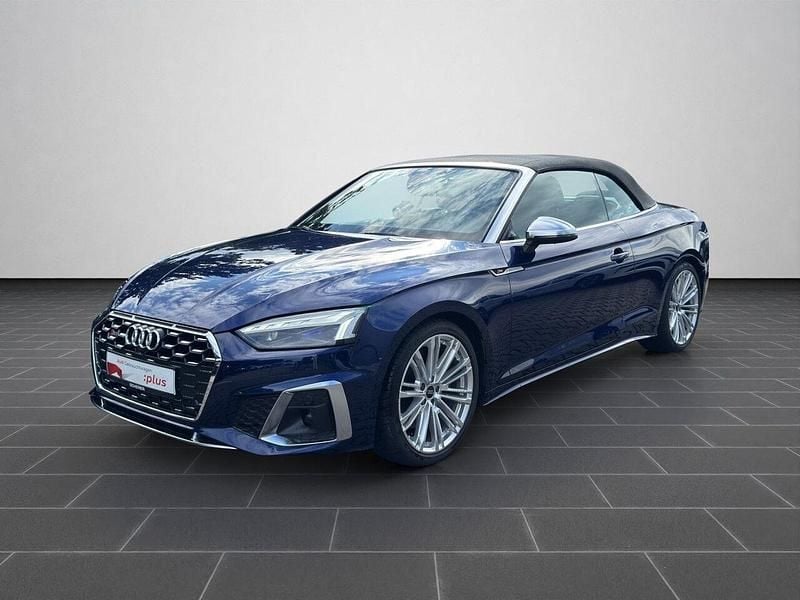 Navarrablau metallic verdeck schwarz (metallic) Gebraucht 2024 Audi S5 Comfort Cabrio | 67.900 € (Fairer Preis) - Bild 1/4