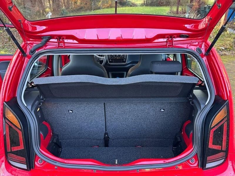 Gebraucht VW up! 60 PS (44 kW) 2018 Rot Kleinwagen